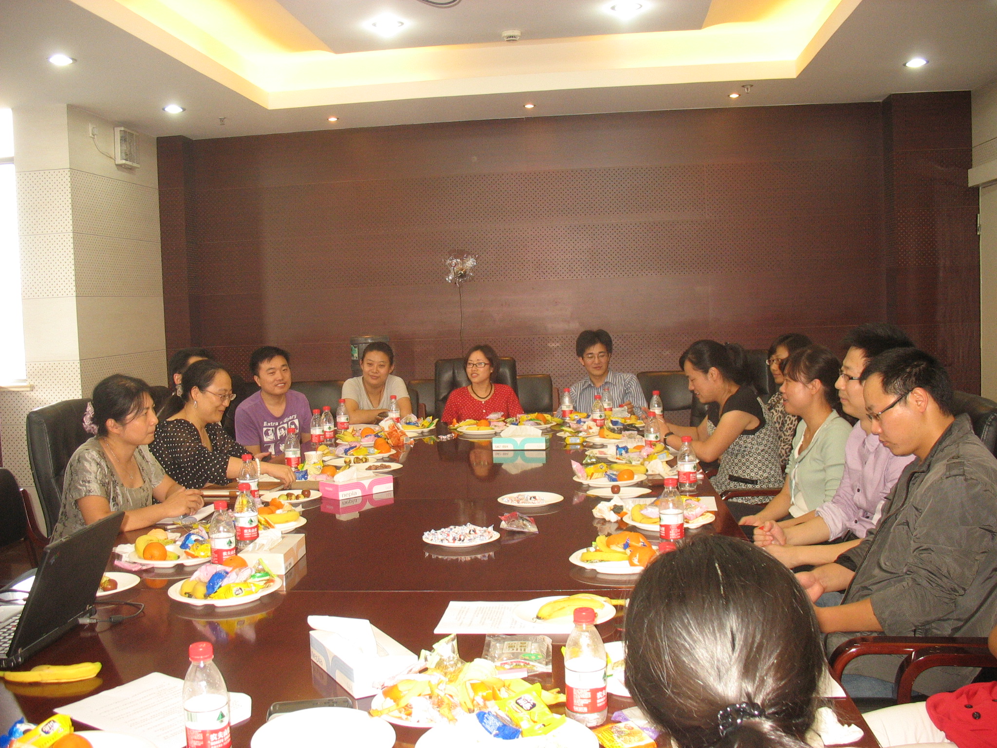 药学院召开青年教师座谈会